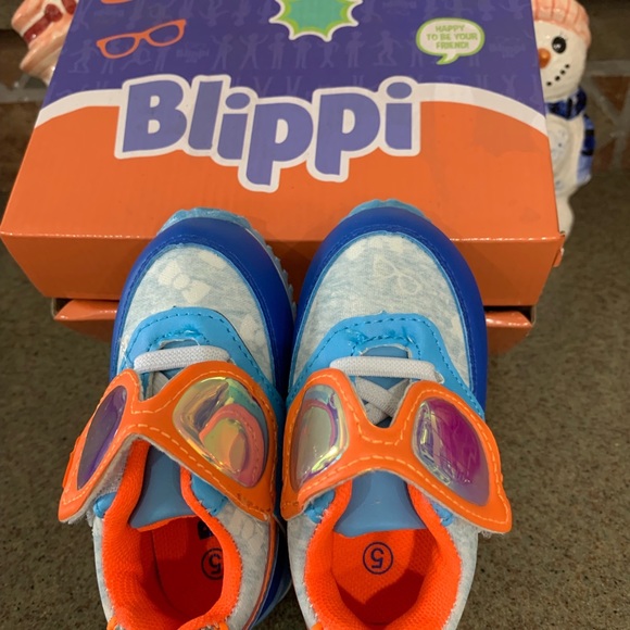 Blippi Toddler Sneakers - Picture 2 of 4